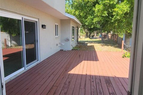 Casa en venta en Englewood, Florida, 4 dormitorios, 224.64 m2 № 1647307 - foto 13