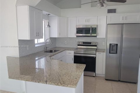 Casa en venta en Englewood, Florida, 4 dormitorios, 224.64 m2 № 1647307 - foto 5