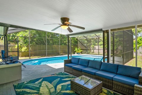 House in Orlando, Florida 3 bedrooms, 112.6 sq.m. № 2207427 - photo 20