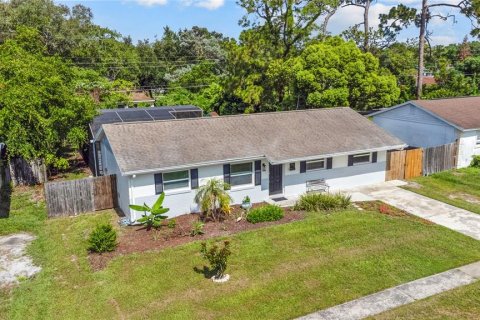 House in Orlando, Florida 3 bedrooms, 112.6 sq.m. № 2207427 - photo 3