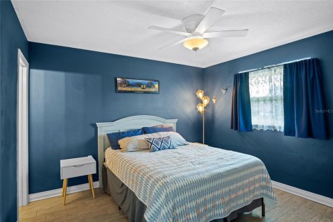 House in Orlando, Florida 3 bedrooms, 112.6 sq.m. № 2207427 - photo 12