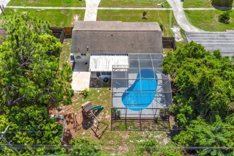 House in Orlando, Florida 3 bedrooms, 112.6 sq.m. № 2207427 - photo 27