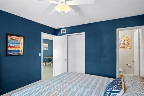 House in Orlando, Florida 3 bedrooms, 112.6 sq.m. № 2207427 - photo 13