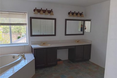 Villa ou maison à vendre à Tampa, Floride: 4 chambres, 263.56 m2 № 1904256 - photo 26