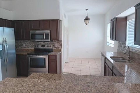 Villa ou maison à vendre à Tampa, Floride: 4 chambres, 263.56 m2 № 1904256 - photo 12