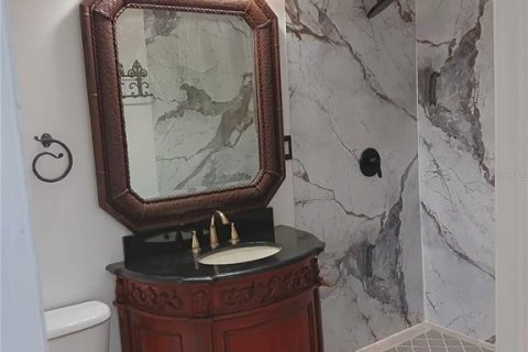Villa ou maison à vendre à Tampa, Floride: 4 chambres, 263.56 m2 № 1904256 - photo 30