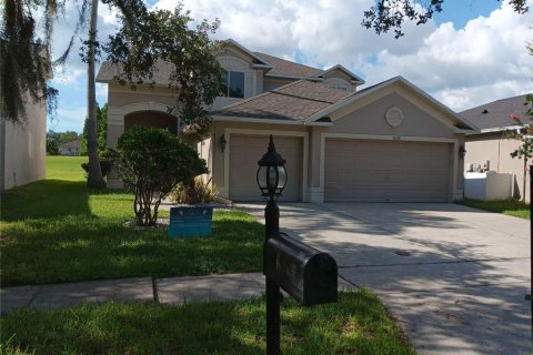 Villa ou maison à vendre à Tampa, Floride: 4 chambres, 263.56 m2 № 1904256 - photo 1