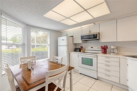Touwnhouse à vendre à Port Orange, Floride: 2 chambres, 137.31 m2 № 1783499 - photo 10