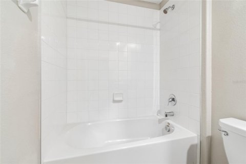 Villa ou maison à vendre à Tampa, Floride: 4 chambres, 179.77 m2 № 2223658 - photo 17