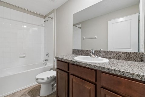 Villa ou maison à vendre à Tampa, Floride: 4 chambres, 179.77 m2 № 2223658 - photo 18
