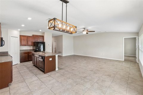 Villa ou maison à vendre à Tampa, Floride: 4 chambres, 179.77 m2 № 2223658 - photo 8