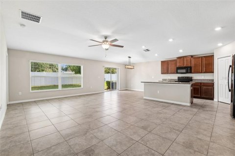 Villa ou maison à vendre à Tampa, Floride: 4 chambres, 179.77 m2 № 2223658 - photo 4
