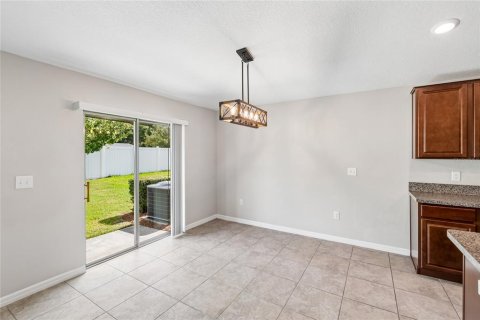 Villa ou maison à vendre à Tampa, Floride: 4 chambres, 179.77 m2 № 2223658 - photo 9