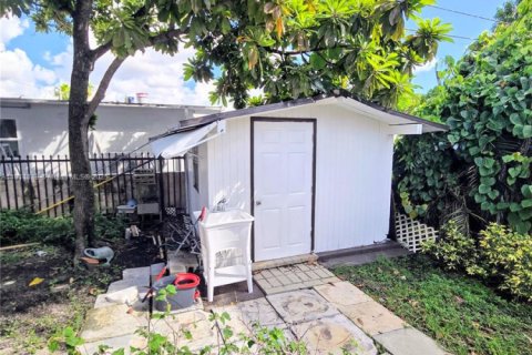 Touwnhouse à louer à Miami, Floride: 3 chambres, 176.51 m2 № 1967052 - photo 13