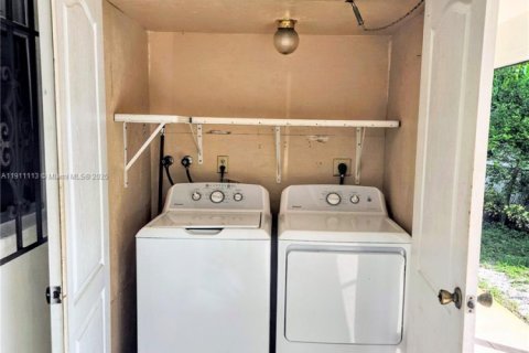 Touwnhouse à louer à Miami, Floride: 3 chambres, 176.51 m2 № 1967052 - photo 26