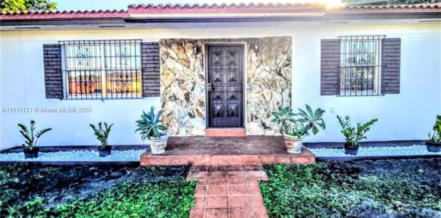 Touwnhouse à Miami, Floride 3 chambres, 176.51 m2 № 1967052