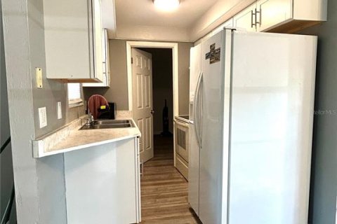 Villa ou maison à louer à Gainesville, Floride: 3 chambres, 84.73 m2 № 2105406 - photo 6