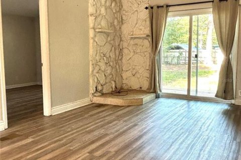 Villa ou maison à louer à Gainesville, Floride: 3 chambres, 84.73 m2 № 2105406 - photo 5