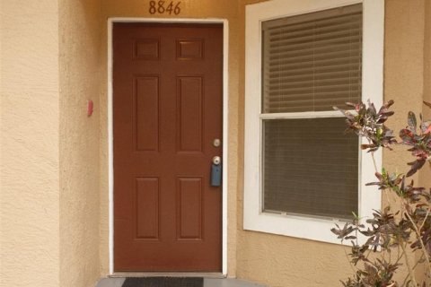 Condominio en venta en Kissimmee, Florida, 4 dormitorios, 113.34 m2 № 1554558 - foto 1