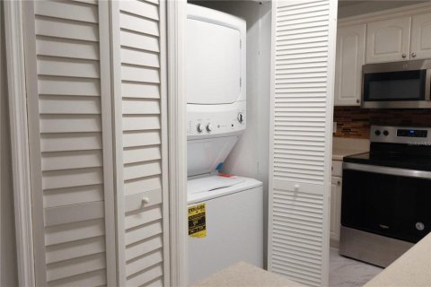 Condominio en venta en Kissimmee, Florida, 4 dormitorios, 113.34 m2 № 1554558 - foto 14