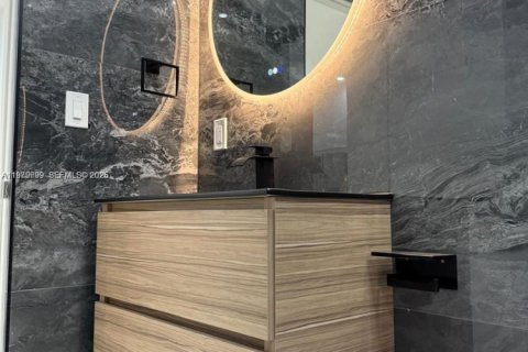 Villa ou maison à louer à North Miami, Floride: 1 chambre, 157.28 m2 № 2046134 - photo 17