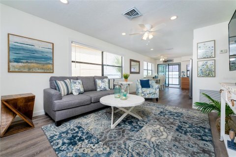 Condo in Englewood, Florida, 4 bedrooms  № 1560297 - photo 29