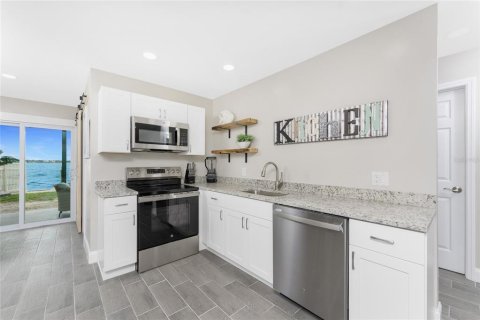 Condo in Englewood, Florida, 4 bedrooms  № 1560297 - photo 6