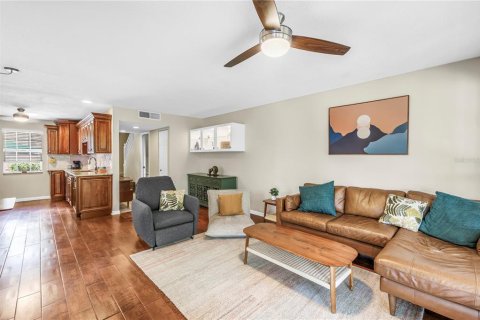 Copropriété à vendre à Tampa, Floride: 2 chambres, 114.64 m2 № 1898813 - photo 19
