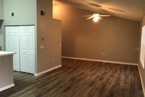 Condo in Gainesville, Florida, 3 bedrooms  № 1833430 - photo 12
