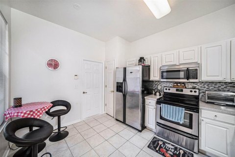 Townhouse in Tampa, Florida 2 bedrooms, 118.17 sq.m. № 1648073 - photo 12