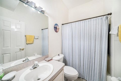 Townhouse in Tampa, Florida 2 bedrooms, 118.17 sq.m. № 1648073 - photo 18