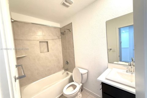 Adosado en alquiler en Miami Gardens, Florida, 3 dormitorios, 159.05 m2 № 2010463 - foto 13