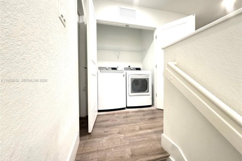 Adosado en alquiler en Miami Gardens, Florida, 3 dormitorios, 159.05 m2 № 2010463 - foto 9