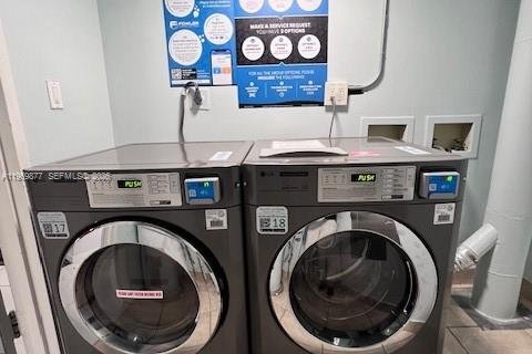 Condo in North Miami Beach, Florida, 2 bedrooms  № 2030690 - photo 8