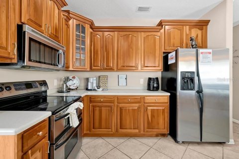 Villa ou maison à louer à Orlando, Floride: 3 chambres, 181.72 m2 № 2430952 - photo 8