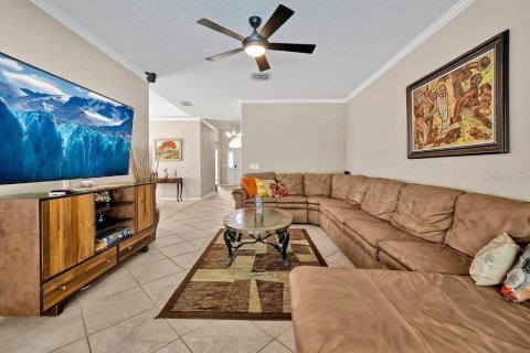 Villa ou maison à louer à Orlando, Floride: 3 chambres, 181.72 m2 № 2430952 - photo 4