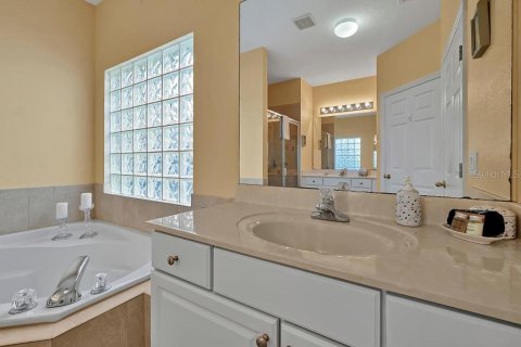 Villa ou maison à louer à Orlando, Floride: 3 chambres, 181.72 m2 № 2430952 - photo 13