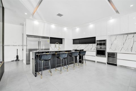 House in Parkland, Florida 7 bedrooms, 518.86 sq.m. № 1973216 - photo 17