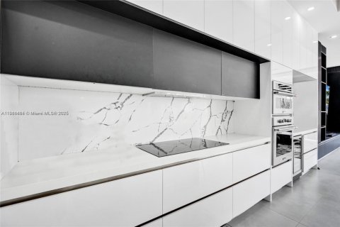 House in Parkland, Florida 7 bedrooms, 518.86 sq.m. № 1973216 - photo 22