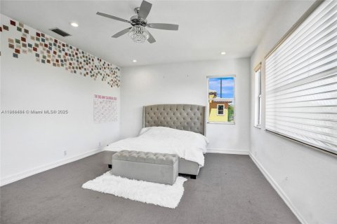 House in Parkland, Florida 7 bedrooms, 518.86 sq.m. № 1973216 - photo 6