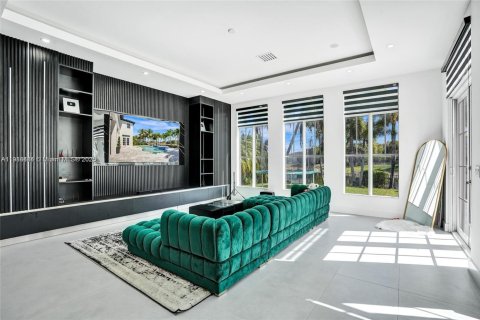 House in Parkland, Florida 7 bedrooms, 518.86 sq.m. № 1973216 - photo 26