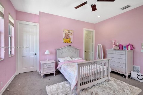 House in Parkland, Florida 7 bedrooms, 518.86 sq.m. № 1973216 - photo 10