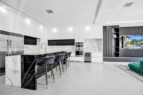 House in Parkland, Florida 7 bedrooms, 518.86 sq.m. № 1973216 - photo 18