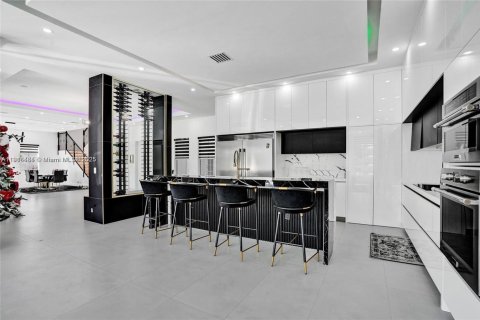 House in Parkland, Florida 7 bedrooms, 518.86 sq.m. № 1973216 - photo 24