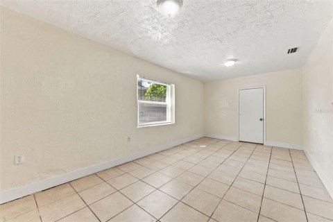Villa ou maison à louer à Saint Petersburg, Floride: 4 chambres, 130.34 m2 № 2388740 - photo 18