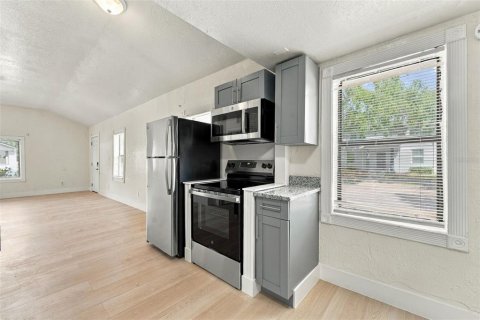 Villa ou maison à louer à Saint Petersburg, Floride: 4 chambres, 130.34 m2 № 2388740 - photo 7