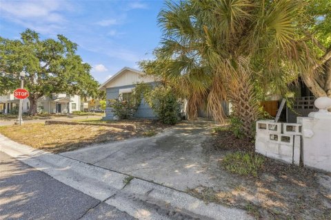 Villa ou maison à louer à Saint Petersburg, Floride: 4 chambres, 130.34 m2 № 2388740 - photo 24