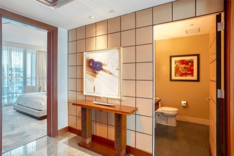 Купить кондоминиум в Бэл-Харбор, Флорида 1 спальня, 106.56м2, № 1986805 - фото 4