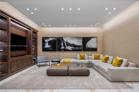 Condo in Sunny Isles Beach, Florida, 4 bedrooms  № 1833973 - photo 13
