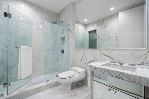 Condo in Sunny Isles Beach, Florida, 4 bedrooms  № 1833973 - photo 23